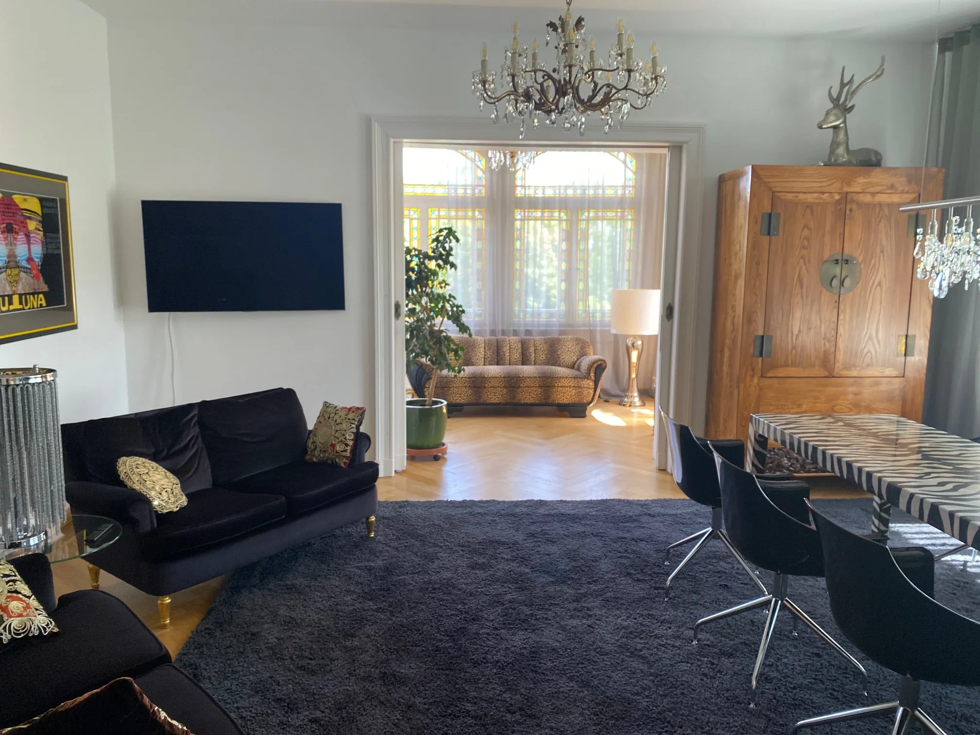Wohnzimmer von Apartment 2 der Helsinki Apartments Erfurt